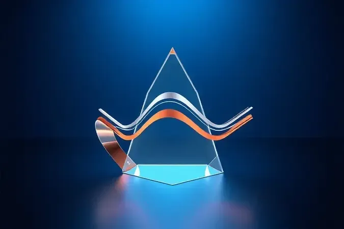 Visualização 3D abstrata do conceito de PFC ativo com ondas geométricas e prisma cristalino em tons metálicos.